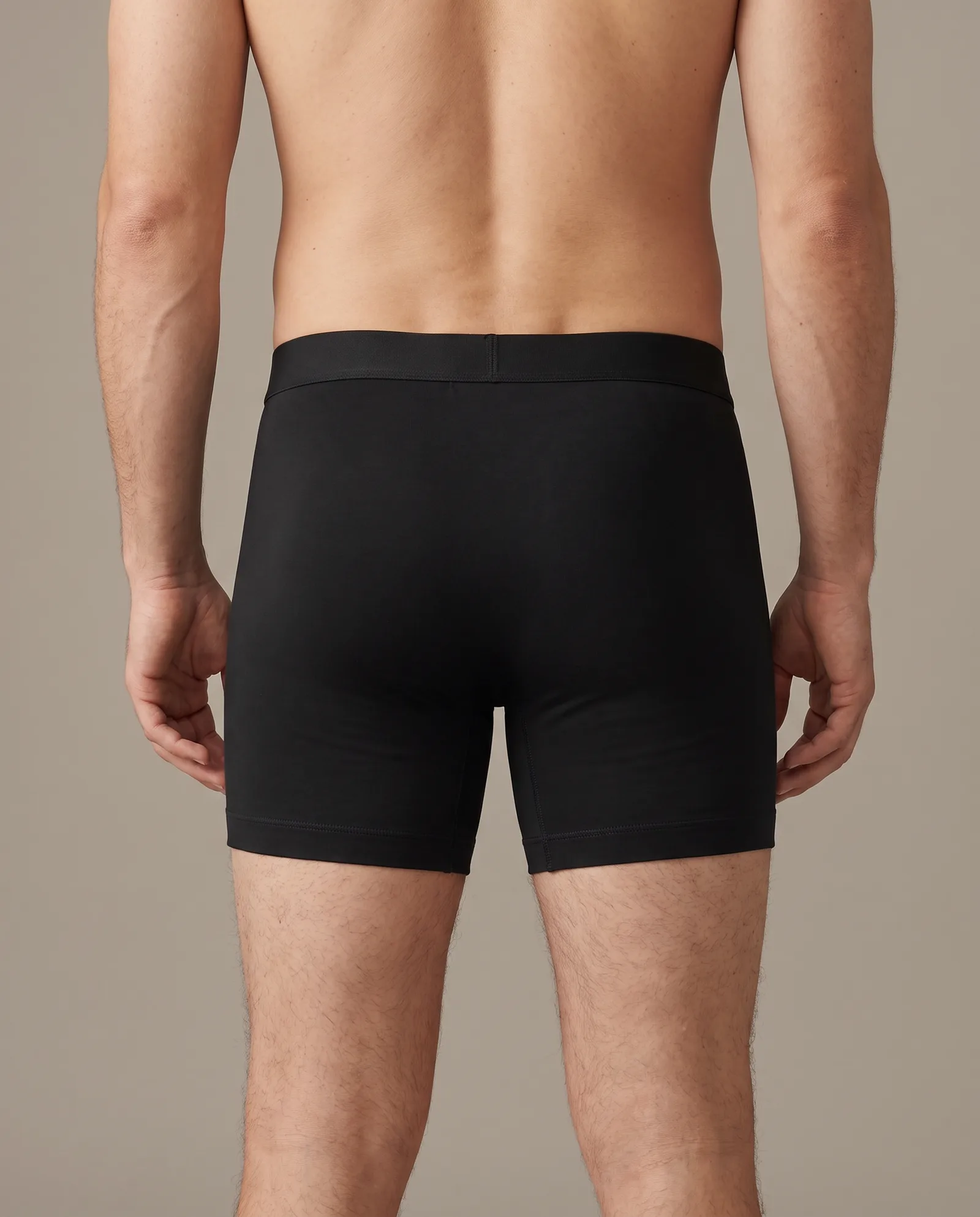 De boxershort gedragen, van achteren